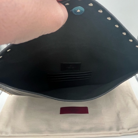 Valentino Garavani - Black Rockstud Envelope Flap Clutch w/ Gold Studs - EUC - Picture 5 of 6